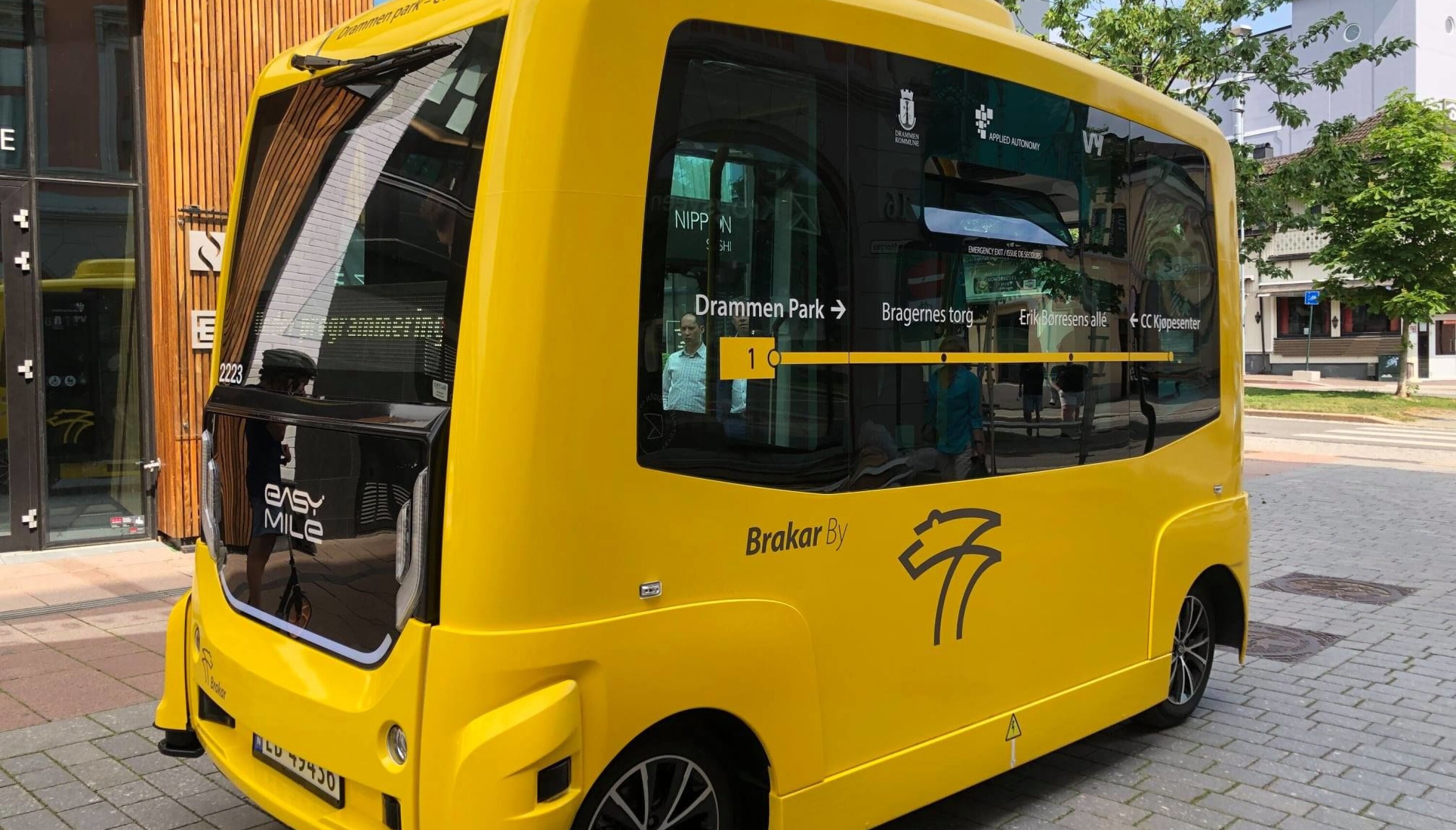 Byens første selvkjørende busslinje er et faktum