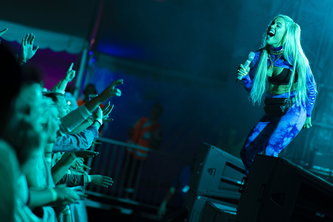 JULIE BERGAN: Her fra Elvefestivalen i 2019, kommer tilbake til Drammen. JULIE BERGAN: Her fra Elvefestivalen i 2019, kommer tilbake til Drammen.