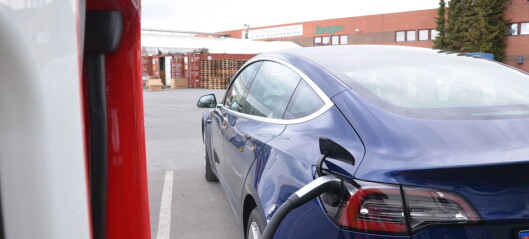 Tesla tilbake på topp med Model 3 - den elektriske folkevognen