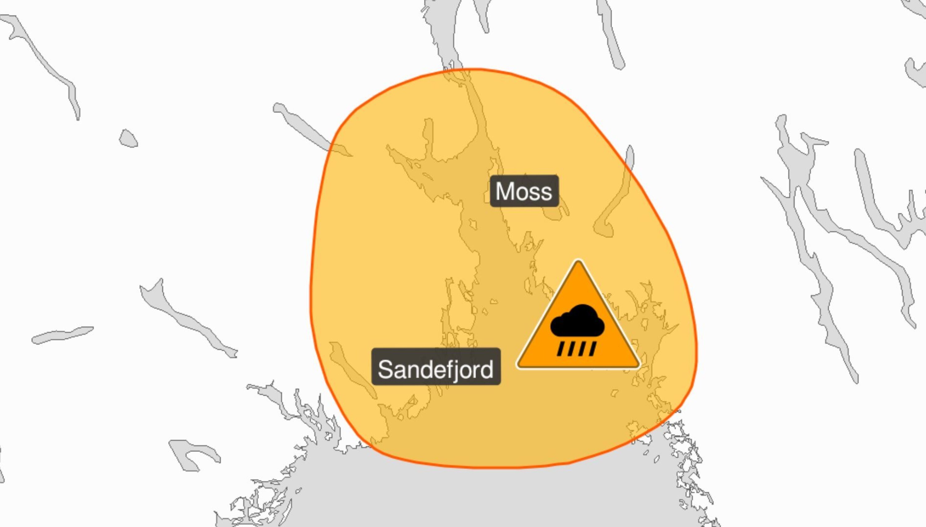 Styrtregn torsdag: Oppgraderte farevarsel til oransje