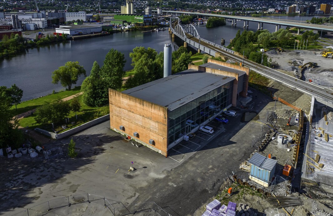 <span class=" italic" data-lab-italic_desktop="italic"><span class=" font-weight-bold" data-lab-font_weight_desktop="font-weight-bold">MER FJERNVARME:</span> Drammen Fjernvarme starter ut bygging i 2022 for å øke kapasiteten og imøtekomme behov fra sykehus, helsepark og flere andre aktuelle aktører.</span> <span class=" italic" data-lab-italic_desktop="italic"><span class=" font-weight-bold" data-lab-font_weight_desktop="font-weight-bold">MER FJERNVARME:</span> Drammen Fjernvarme starter ut bygging i 2022 for å øke kapasiteten og imøtekomme behov fra sykehus, helsepark og flere andre aktuelle aktører.</span>