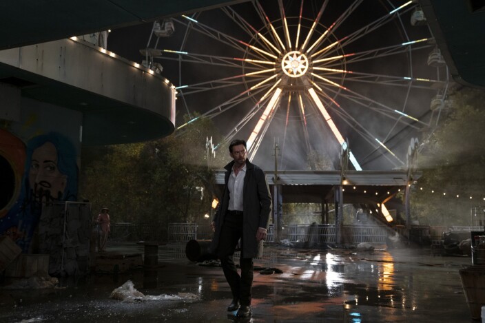 <span class=" italic" data-lab-italic_desktop="italic">Hugh Jackman har byttet ut Wolverine-klørne for litt kjærlighetshungrig mystikk</span> <span class=" italic" data-lab-italic_desktop="italic">Hugh Jackman har byttet ut Wolverine-klørne for litt kjærlighetshungrig mystikk</span>