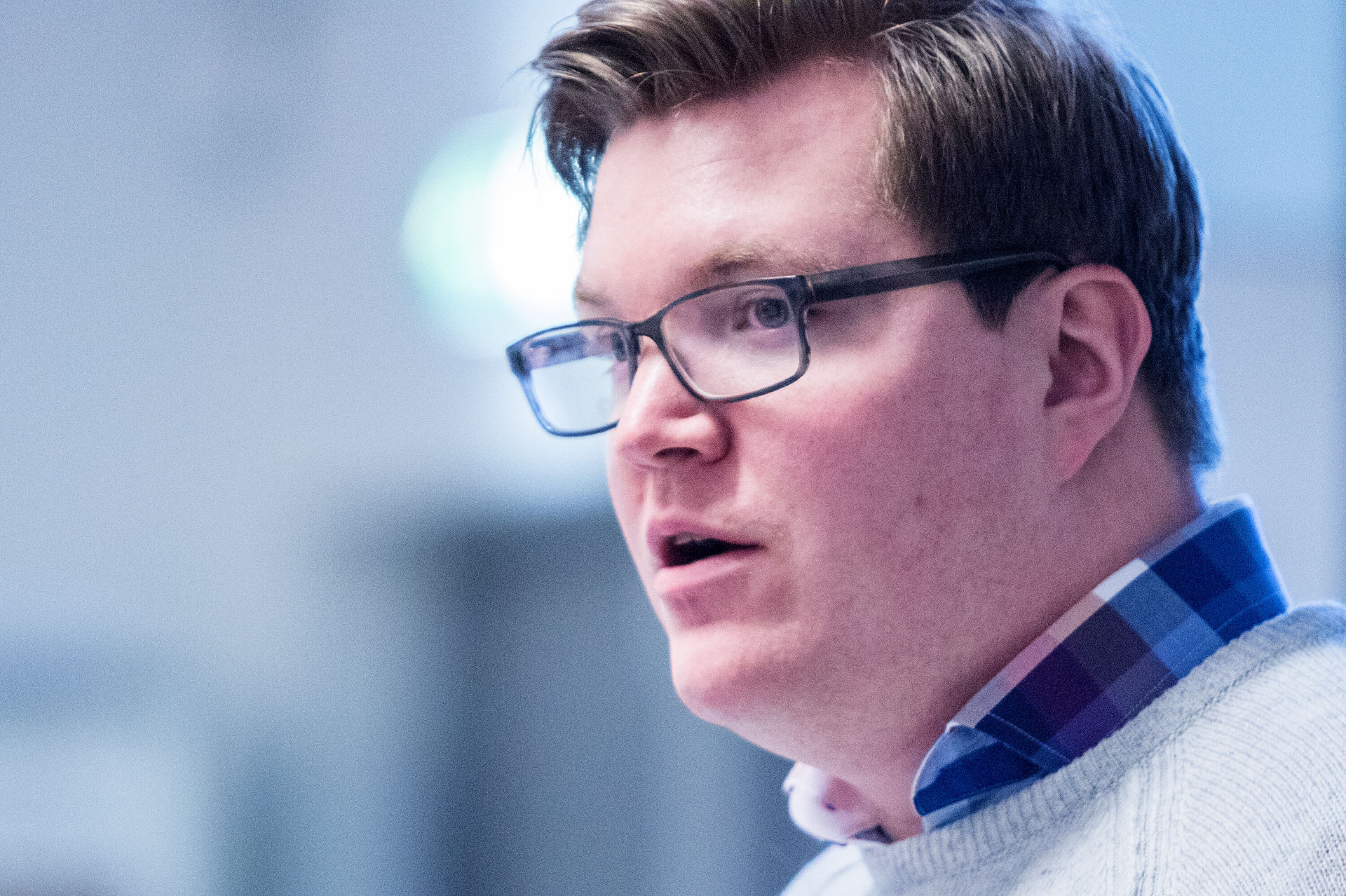 Mener AUF må rydde opp: – Hisser bevisst opp innvandrer-ungdom mot Frp