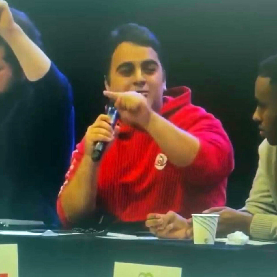 Rutkay Sabri (22) beskyldte under en skoledebatt Jon Helgheim for å «spytte på alle som er brune og kalle oss for kakerlakker»