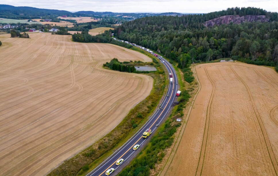E134: Omkom i møteulykke med lastebil