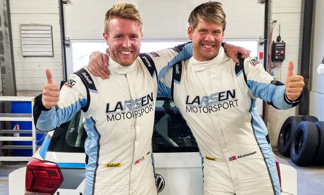 GULLGUTTER: F.v. fører Frank Tore Larsen og kartleser Morten Erik Abrahamsen. GULLGUTTER: F.v. fører Frank Tore Larsen og kartleser Morten Erik Abrahamsen.