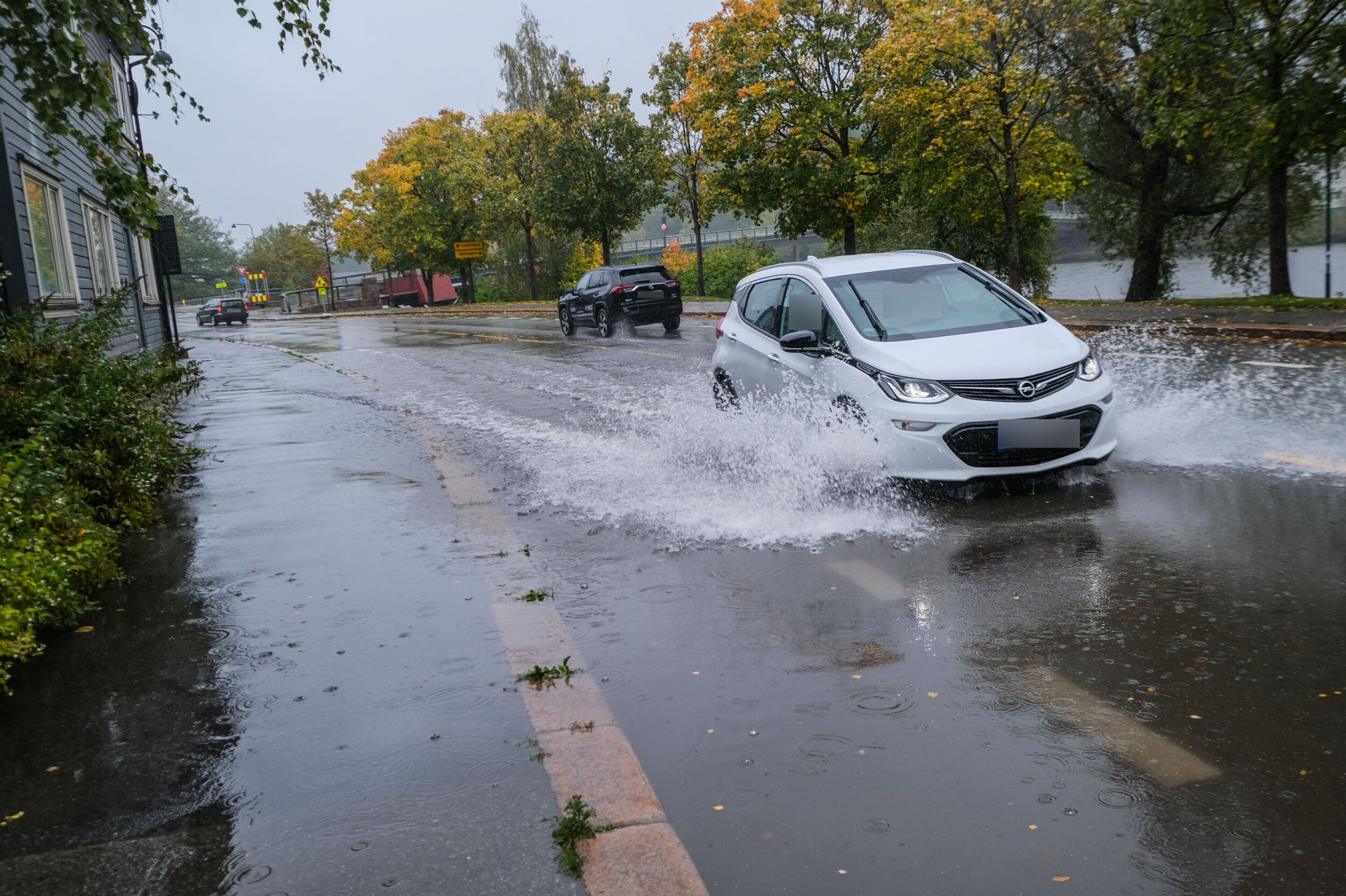 VÅTT: Her fra Landfalløya søndag.