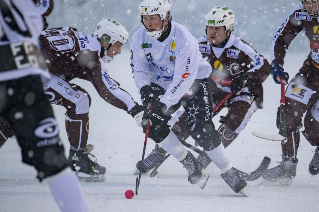 «ÆLV CLASSICO» PÅ IS: Solberg-Mjøndalen, her fra lokalderbyet 2. juledag i fjor. «ÆLV CLASSICO» PÅ IS: Solberg-Mjøndalen, her fra lokalderbyet 2. juledag i fjor.