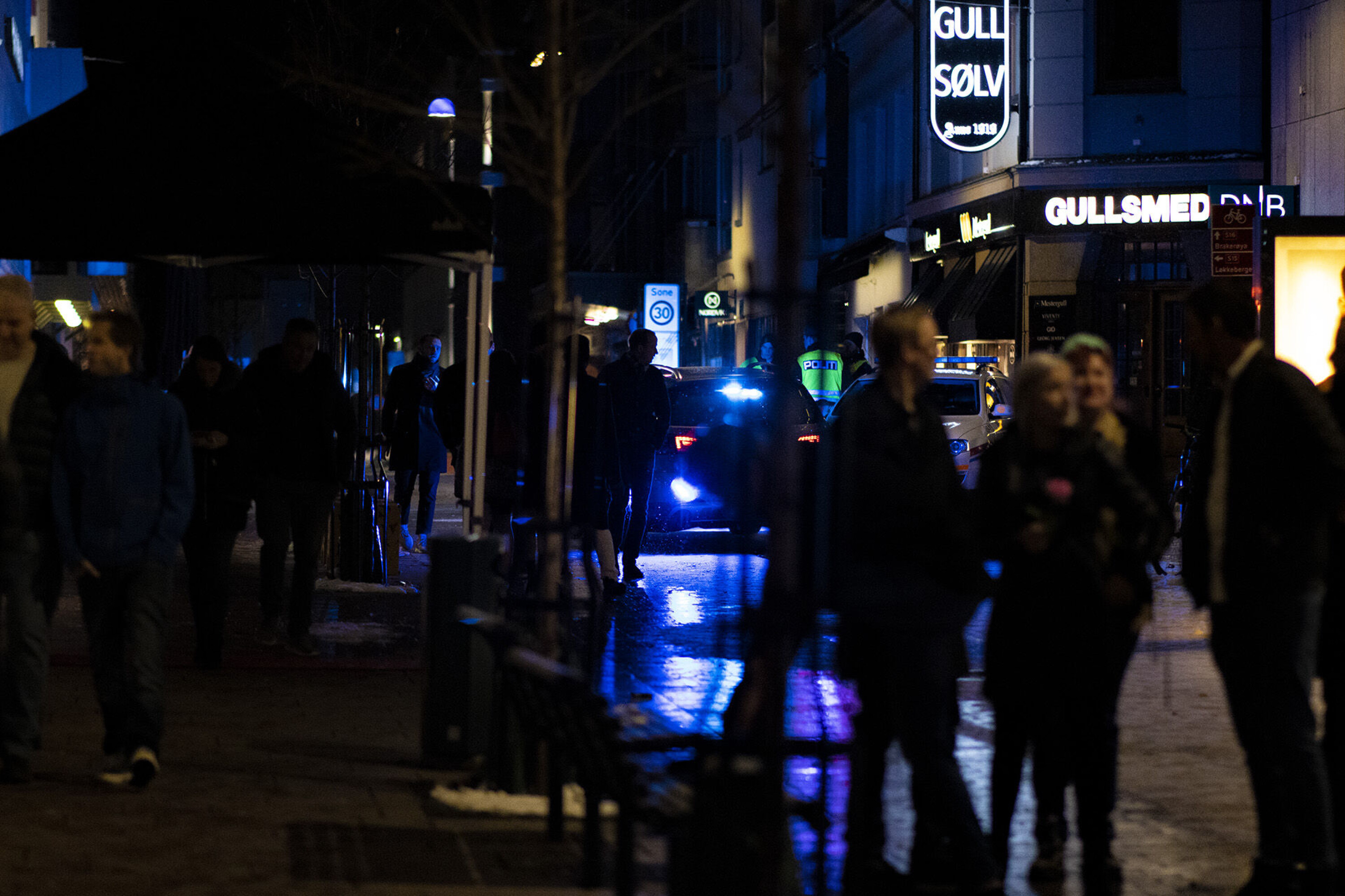 Tafset på bartender - ble tatt hånd om av politiet