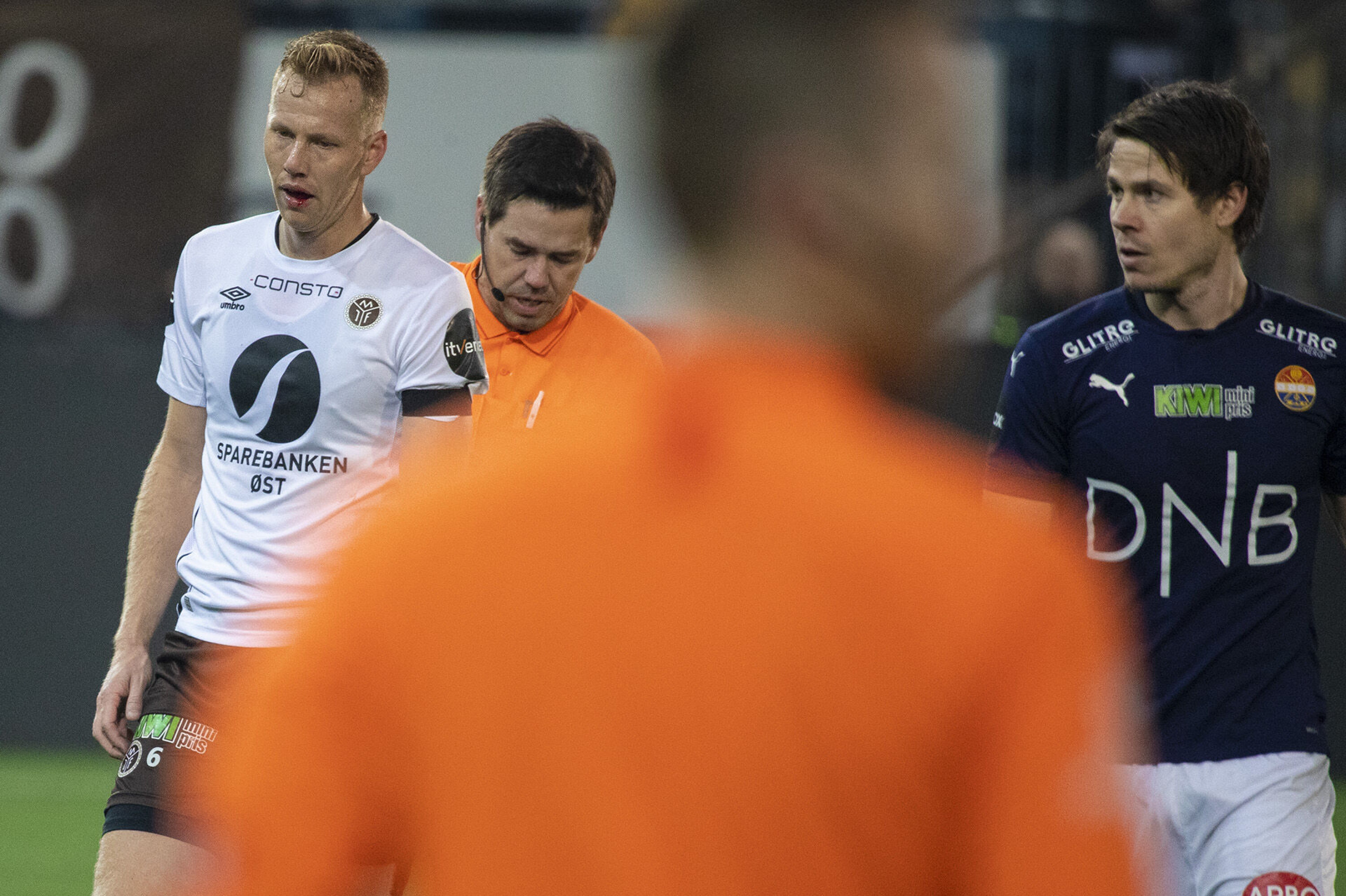 Her smalt det under Ælv Classico: Hakket før masseslagsmål!