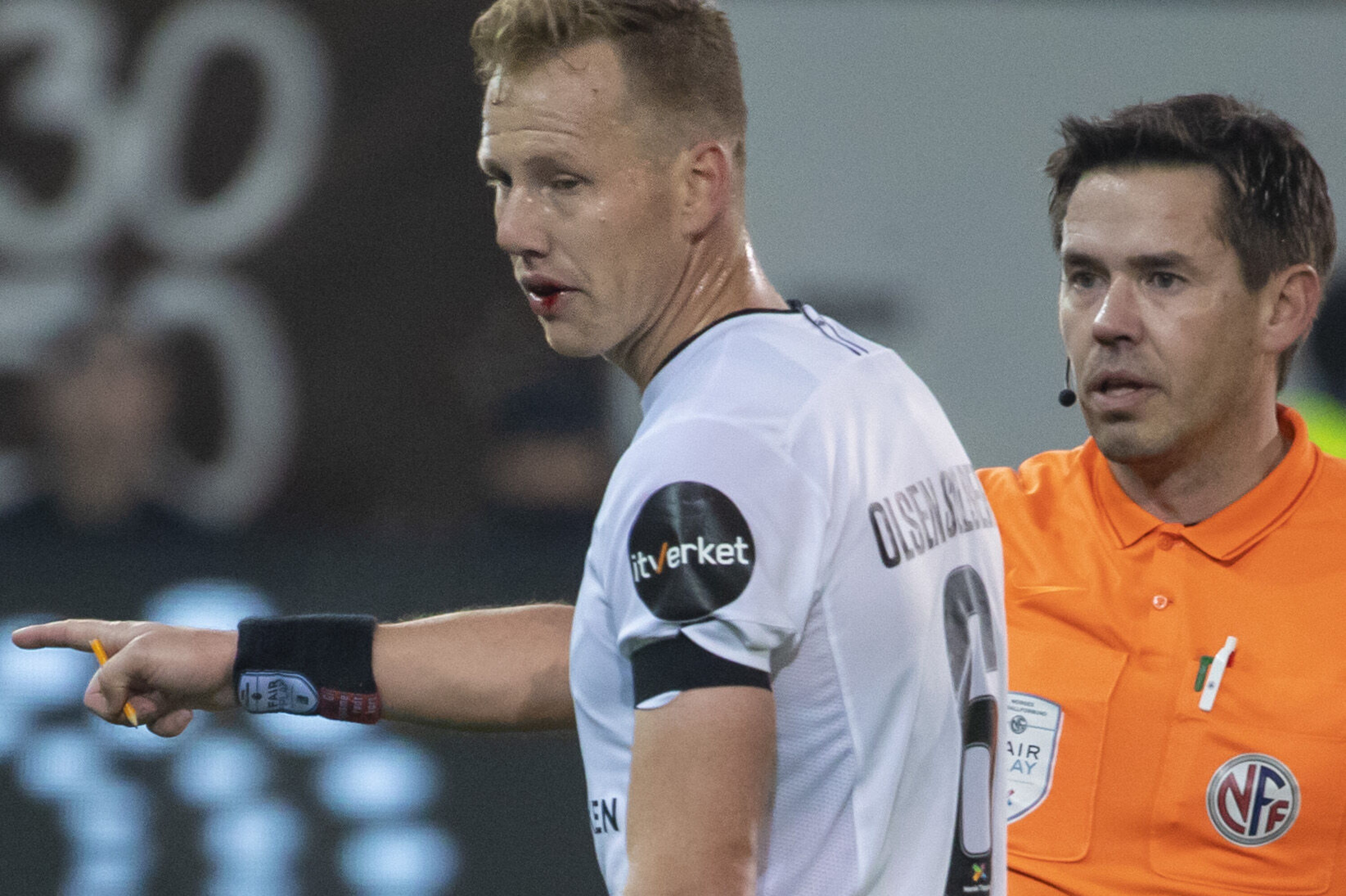 Her smalt det under Ælv Classico: Hakket før masseslagsmål!