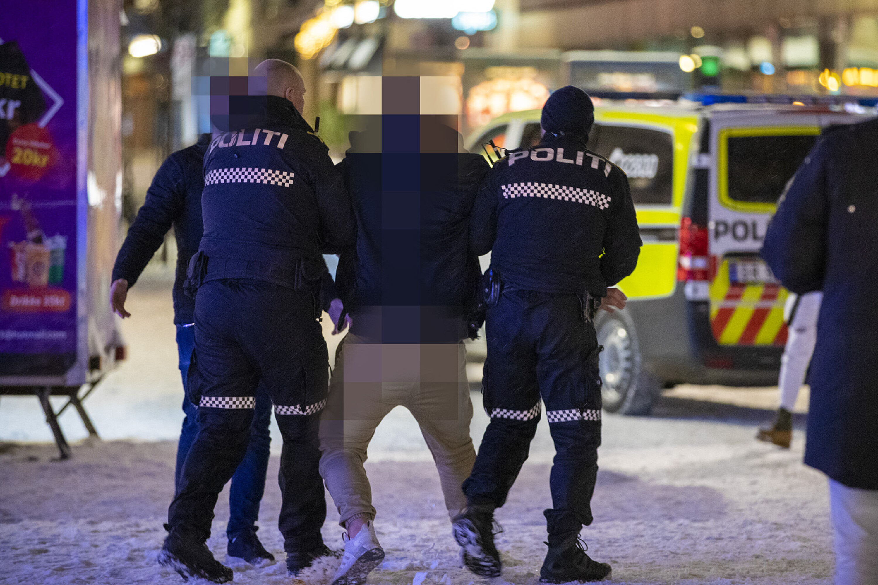 Corona-skrekken skremte julebords-gjestene - men ikke bråkmakerne