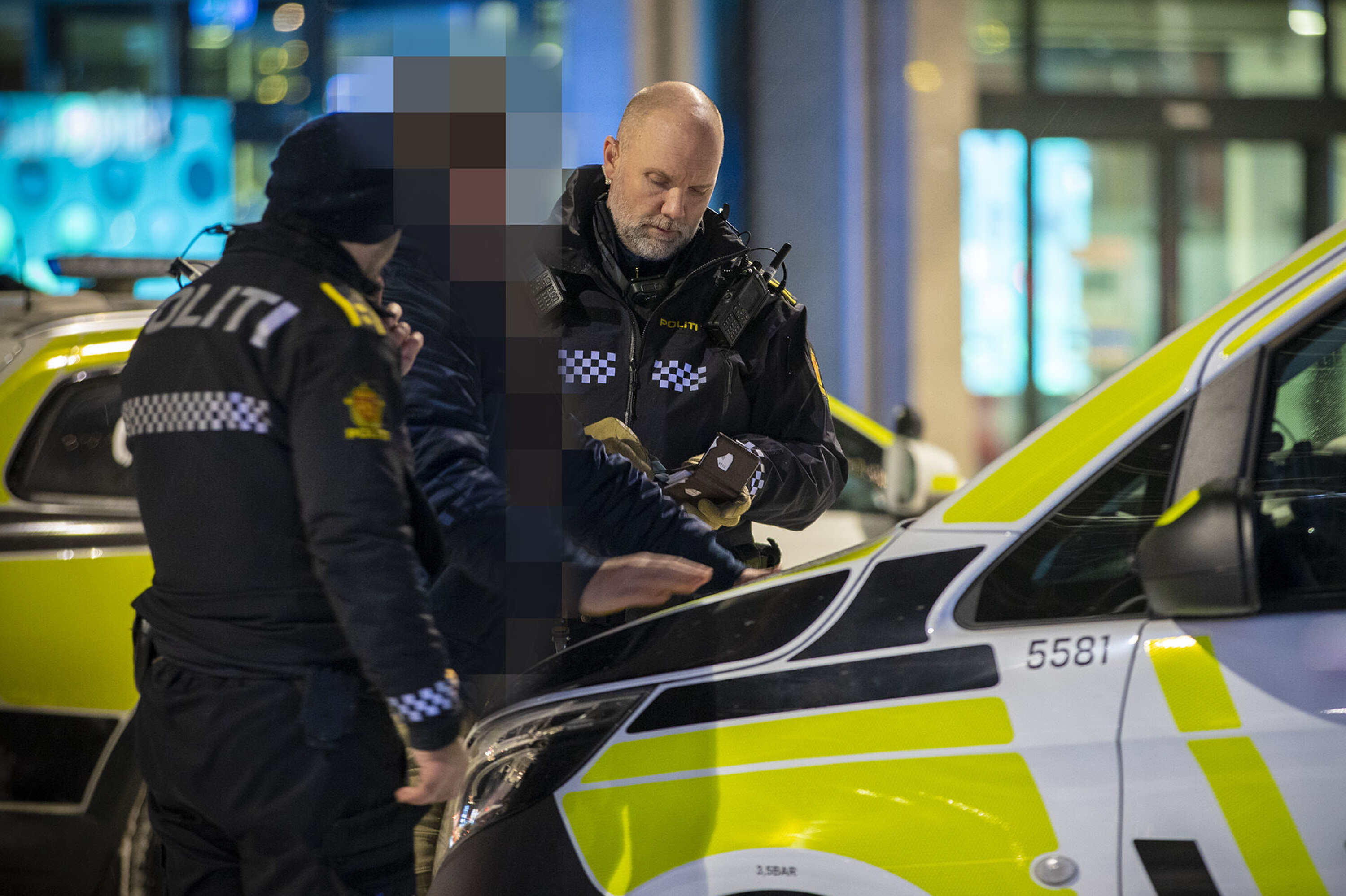 ROET SEG NED: En alvorsprat med to politioverbetjenter fikk mannen på andre tanker, og valgte å ta vare på sjansen han fikk.