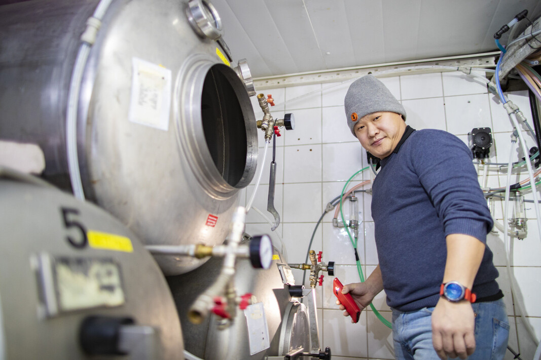 TØMMER ØLFATENE - IGJEN: Bennet Yiu, daglig leder på restaurant Luca (tidligere Brask&Bramm) og nattklubben Z. TØMMER ØLFATENE - IGJEN: Bennet Yiu, daglig leder på restaurant Luca (tidligere Brask&Bramm) og nattklubben Z.