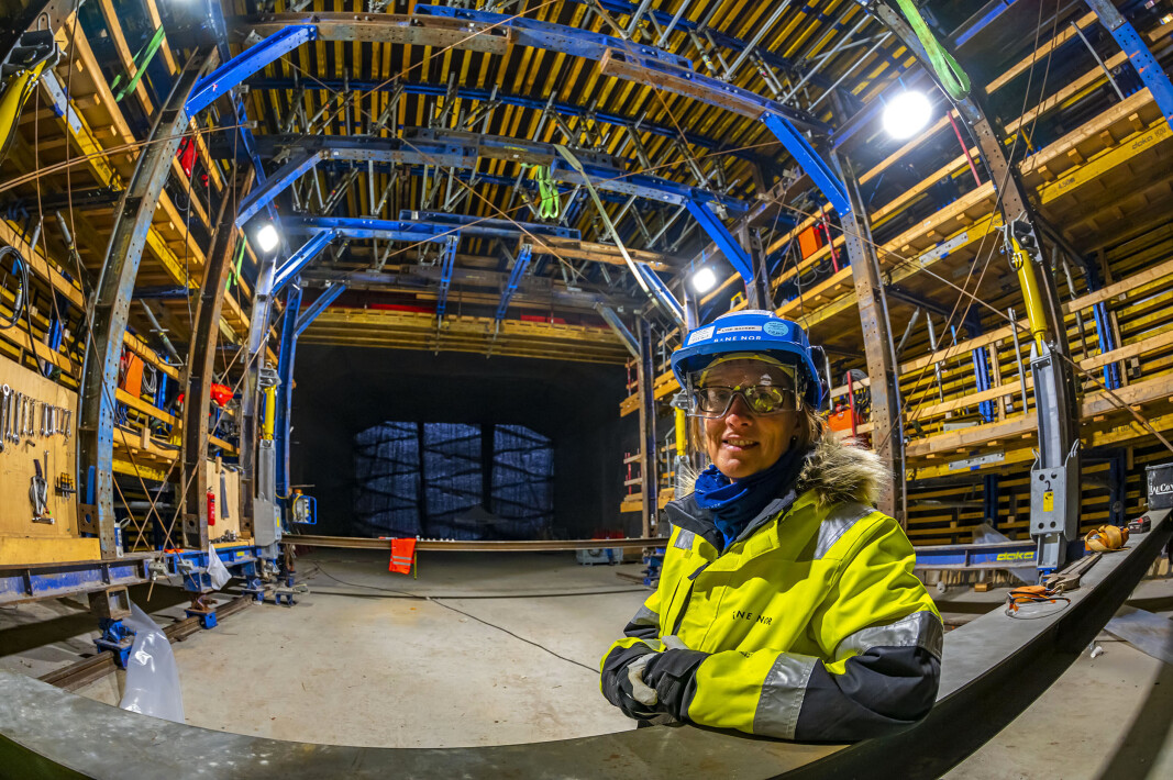 <span class=" italic" data-lab-italic_desktop="italic">Lise Backer kunne stolt vise hvor togene til Vestfold ville gå i nedgravd betongtunnel fra sommeren 2025.</span> <span class=" italic" data-lab-italic_desktop="italic">Lise Backer kunne stolt vise hvor togene til Vestfold ville gå i nedgravd betongtunnel fra sommeren 2025.</span>