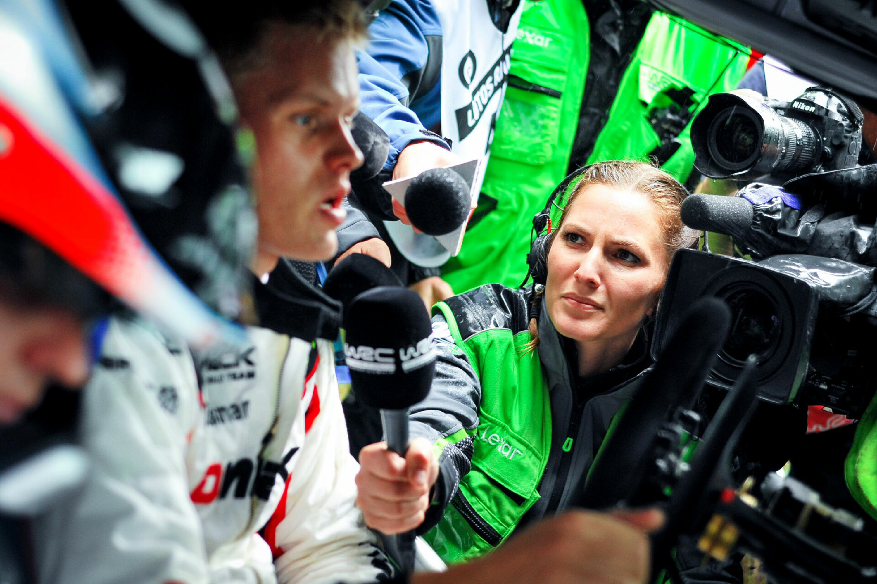 WRC-reporter: Molly reiser verden rundt for intervjuer av verdens beste rallysjåfører i WRC.