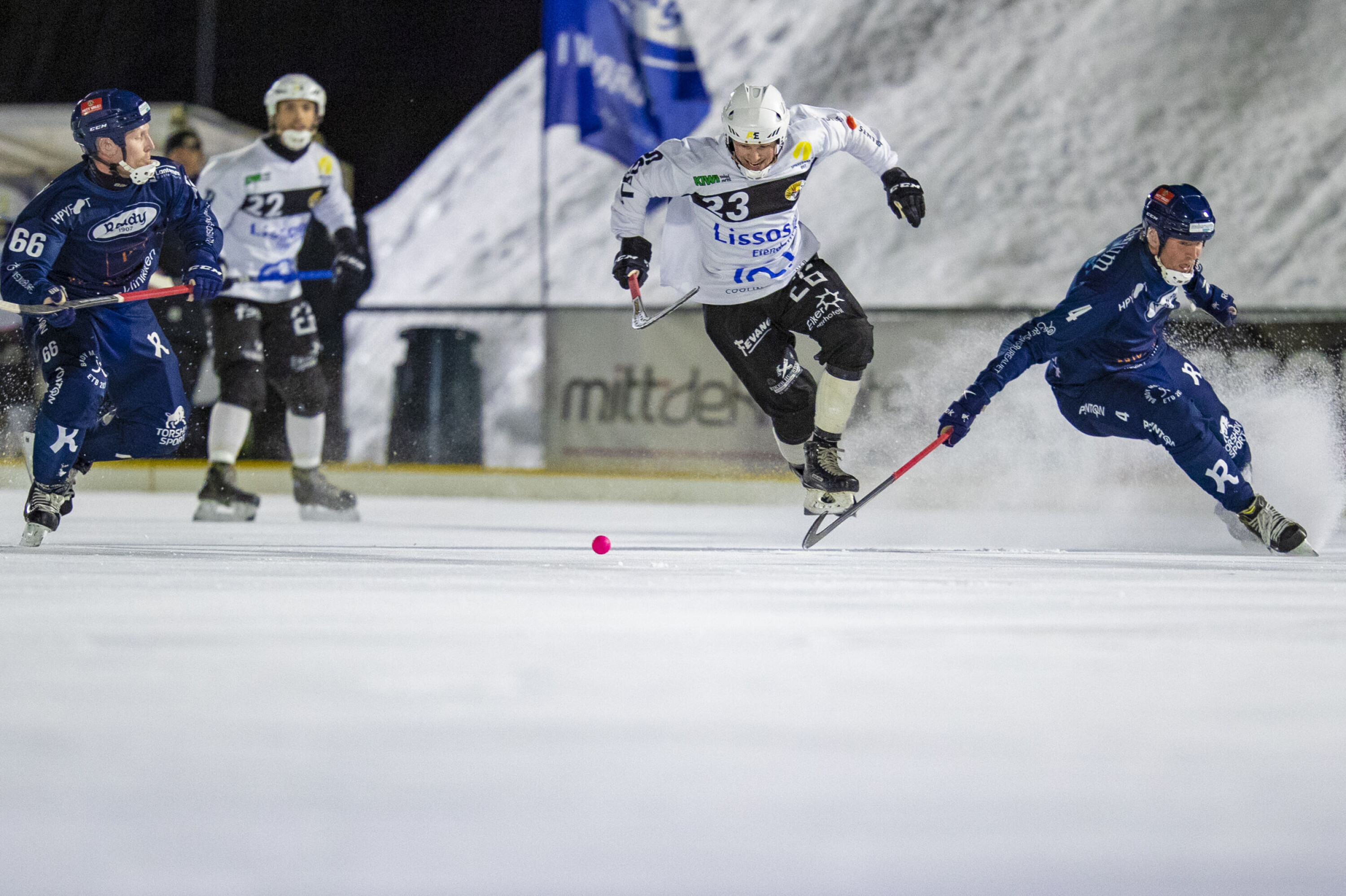 Knallsterkt SSK klare for NM-finale etter 3. strake seier mot Ready