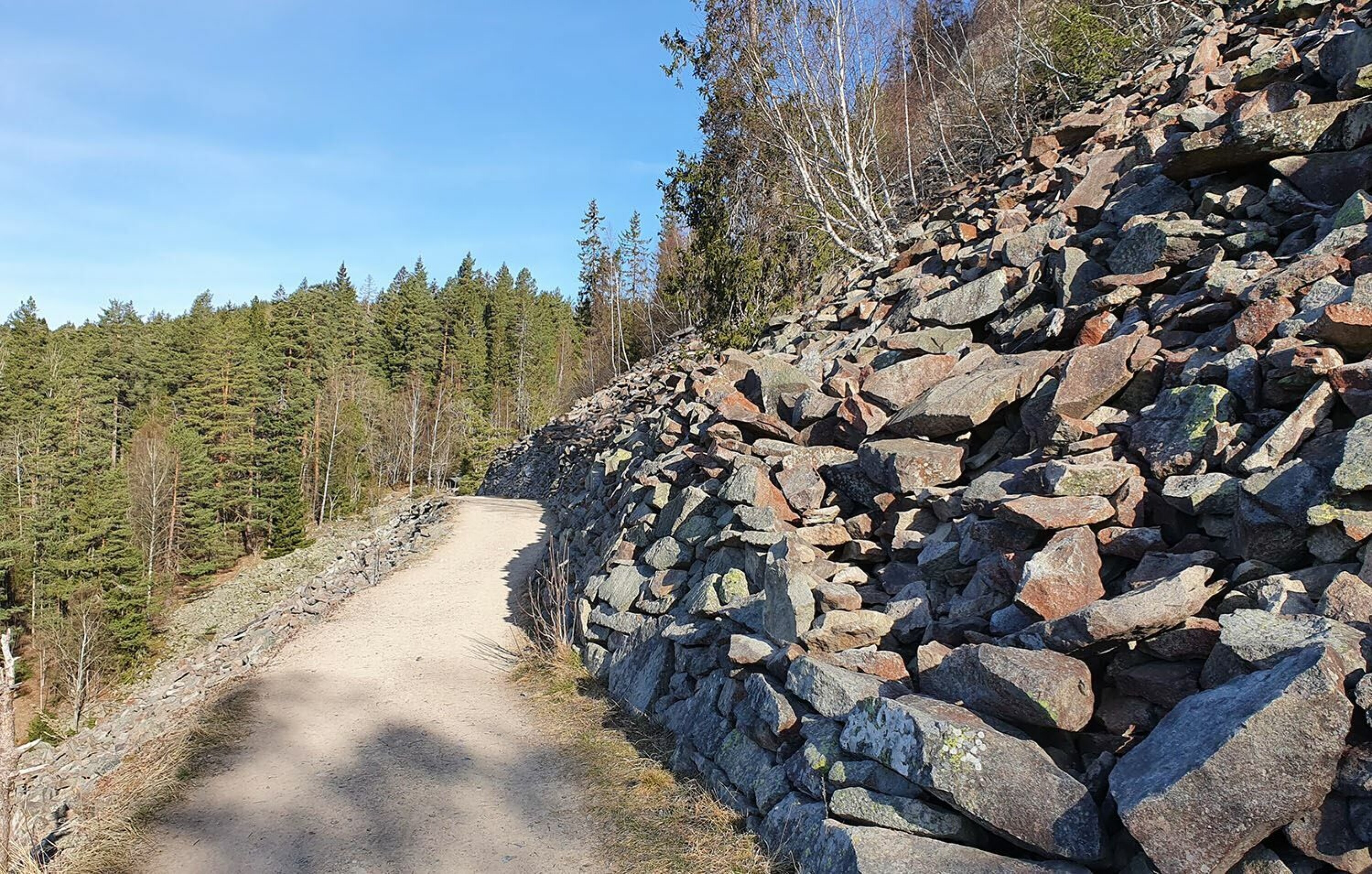 Stenger populær tur-sti i tolv uker