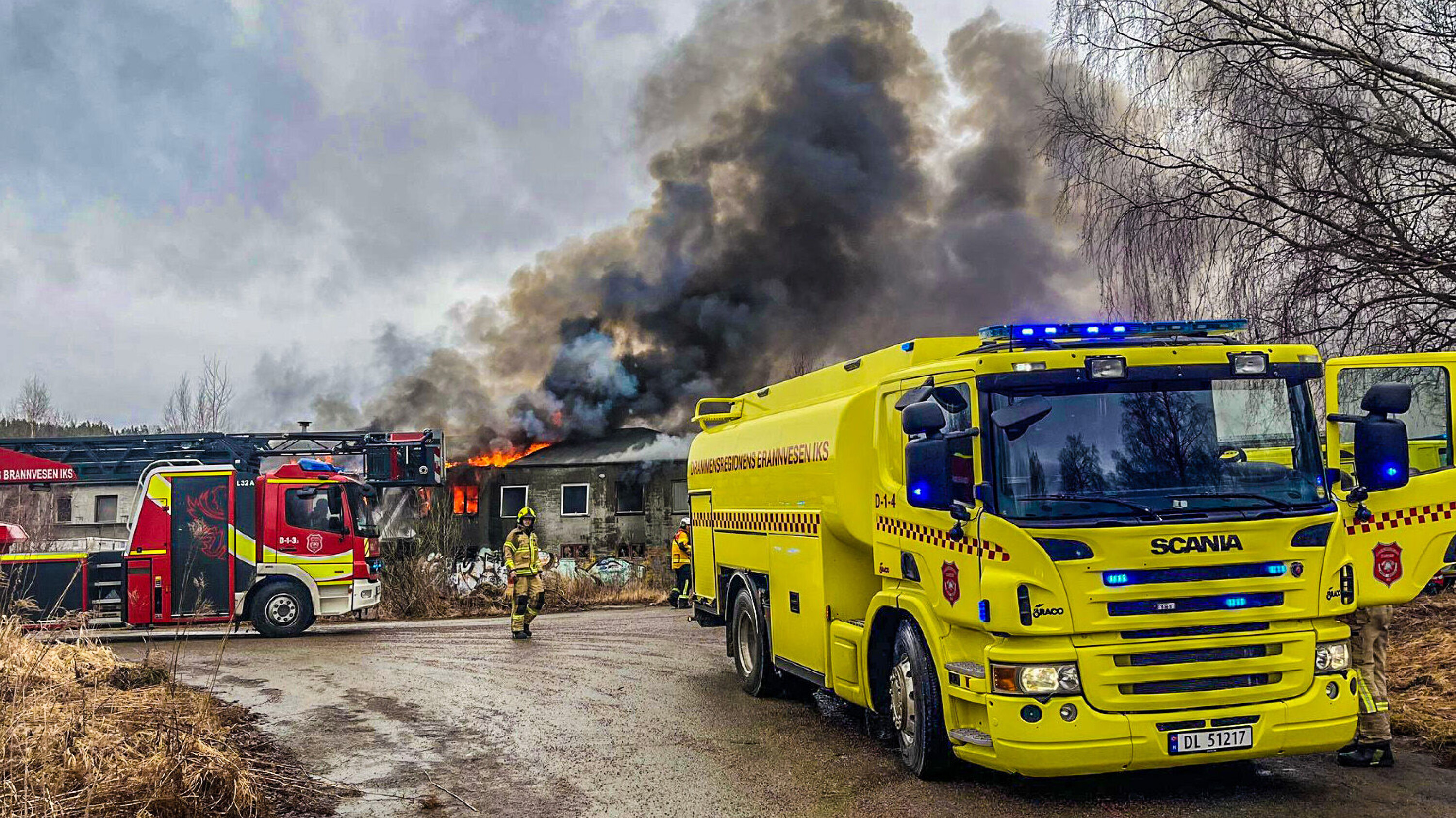 Storbrann ved dynamittlager raste i flere timer