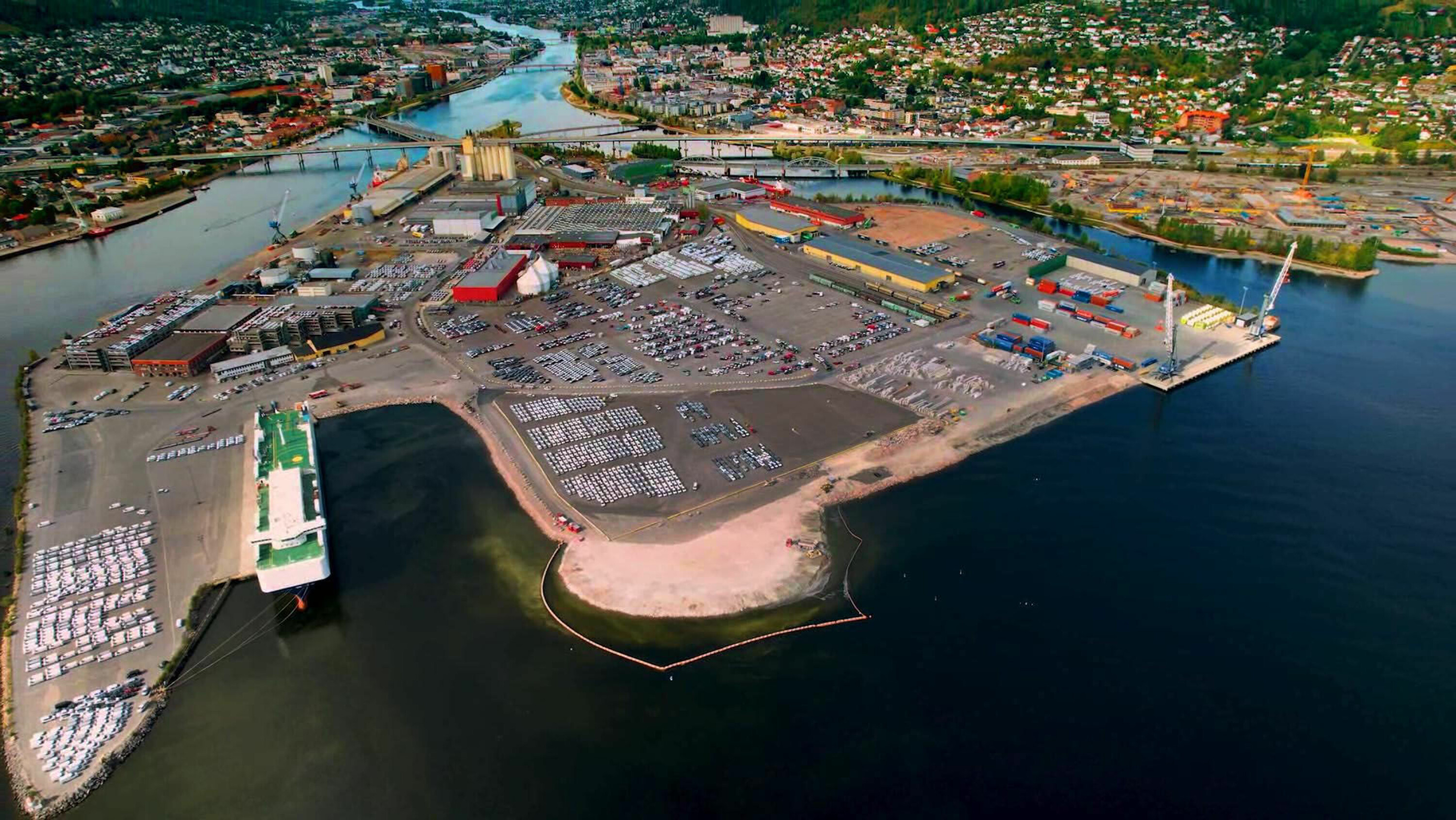 Drammen Havn har mottatt rundt en million tonn stein fra tunneldriften til utfylling av nytt havneareale.
