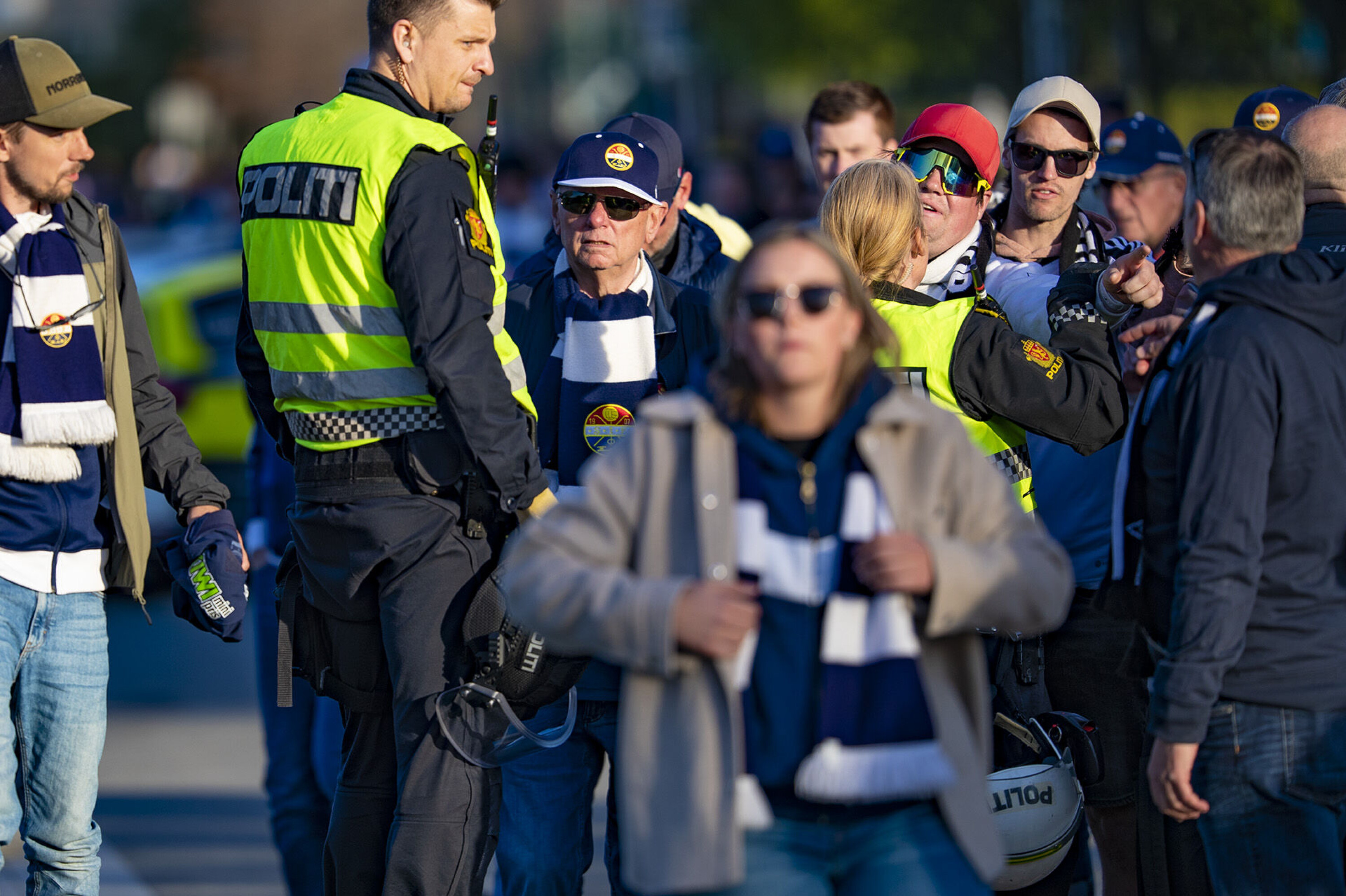 Fotballsupportere i klammeri før RBK-kampen