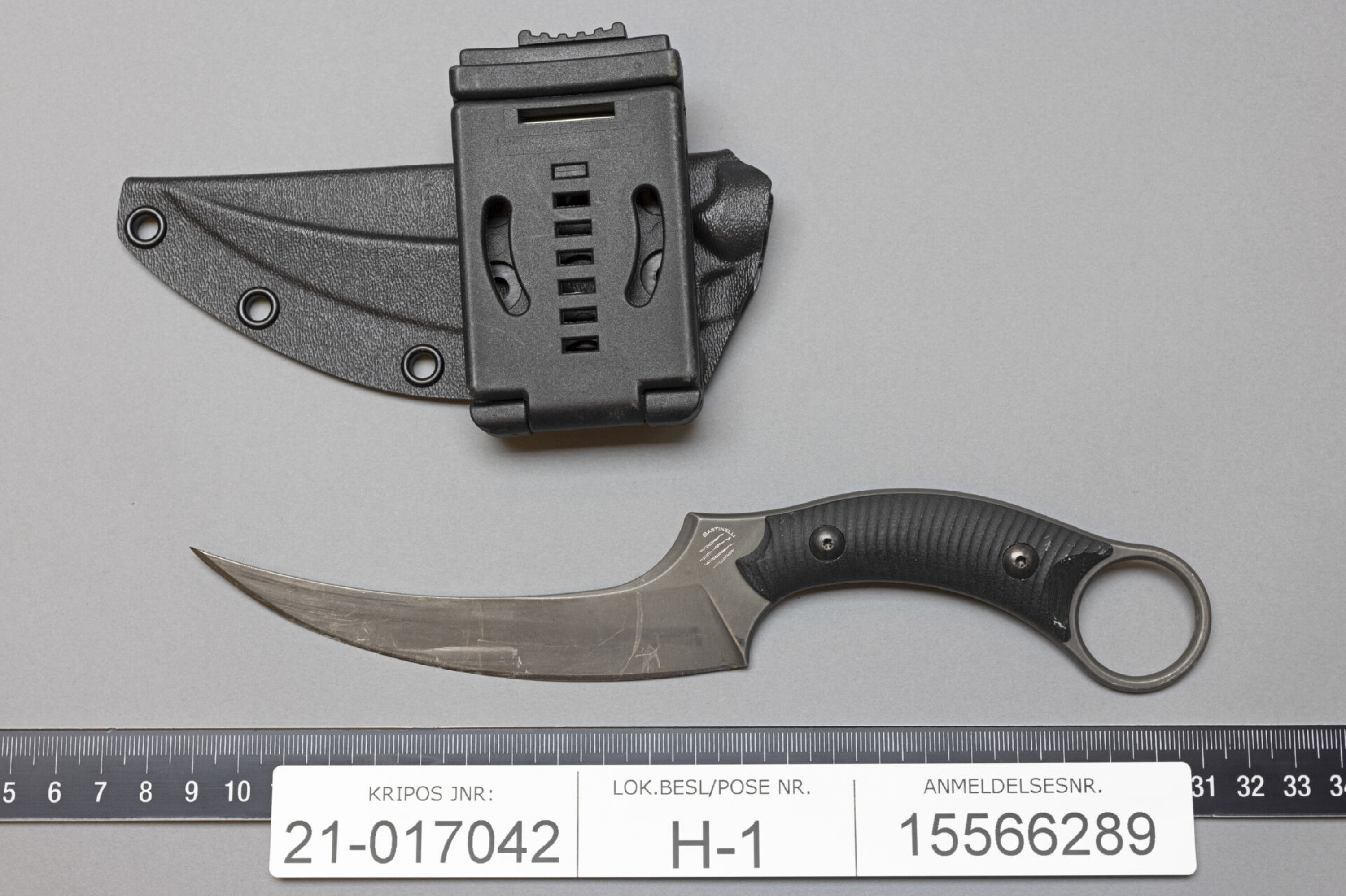 Kongsberg-saken: Her skyter han etter folk med pil og bue