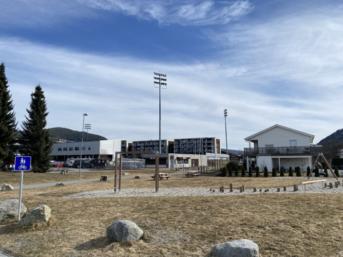 <span class=" italic" data-lab-italic_desktop="italic">Det skal åpnes flere bekkeløp forbi Mjøndalen stadion.</span> <span class=" italic" data-lab-italic_desktop="italic">Det skal åpnes flere bekkeløp forbi Mjøndalen stadion.</span>