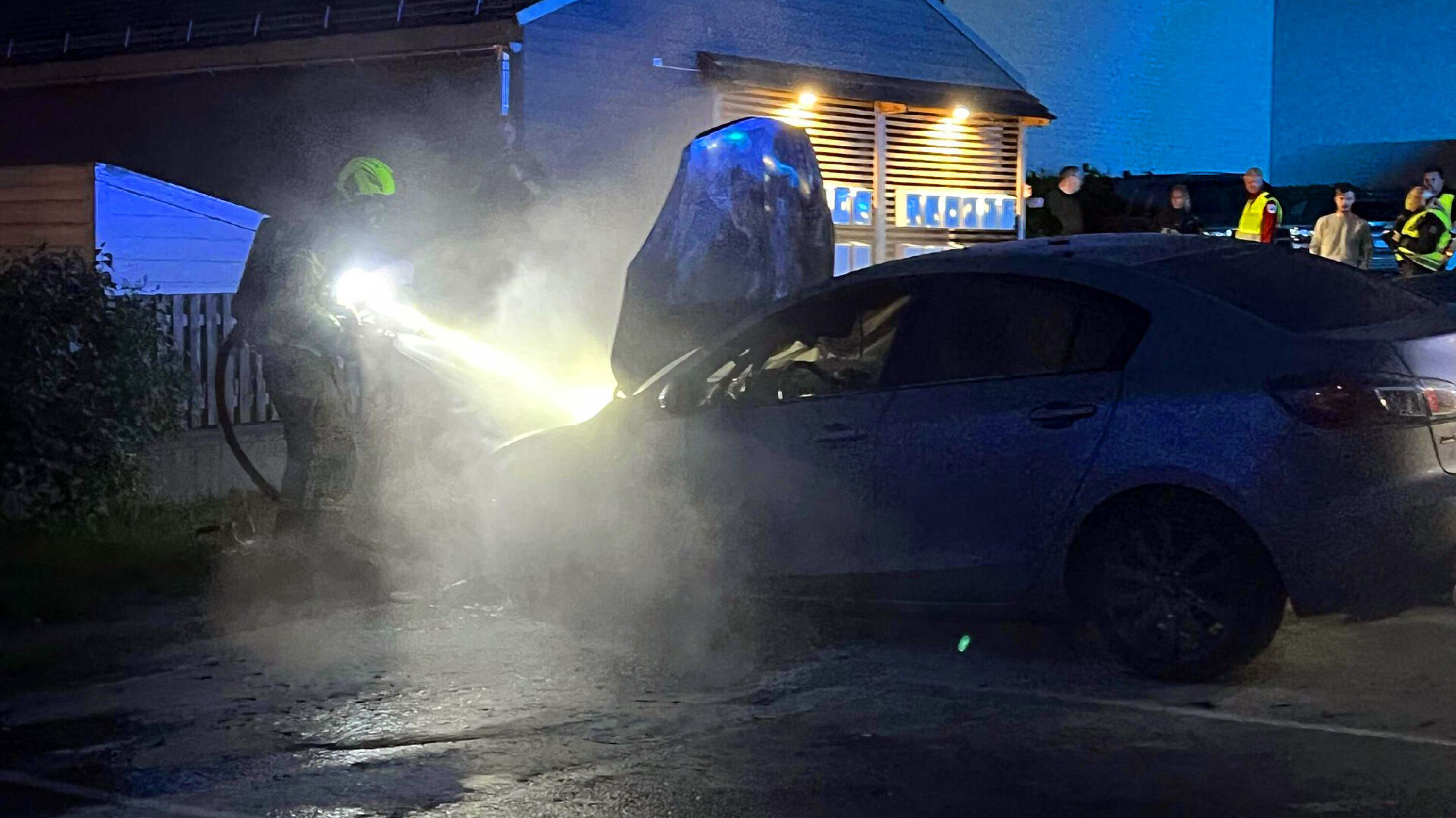 Bilbrann på Lierstranda