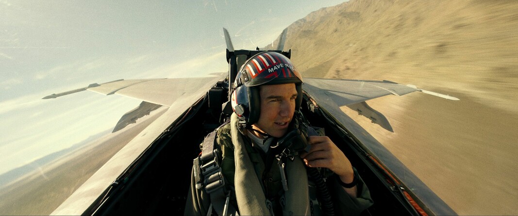 AUTENTISK REMAKE: Tom Cruise som Maverick, her i aksjon i et ekte jagerfly