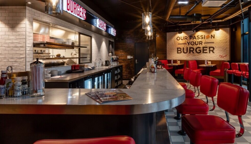 KLASSISK AMERIKANSK STIL: Fra før har den internasjonale kjeden fra 2018 etablert seg i Oslo og Sandvika med tre avdelinger. Drammen har vært med i planene hele veien, og blir det siste tilskuddet av over 400 restauranter på verdensbasis. KLASSISK AMERIKANSK STIL: Fra før har den internasjonale kjeden fra 2018 etablert seg i Oslo og Sandvika med tre avdelinger. Drammen har vært med i planene hele veien, og blir det siste tilskuddet av over 400 restauranter på verdensbasis.