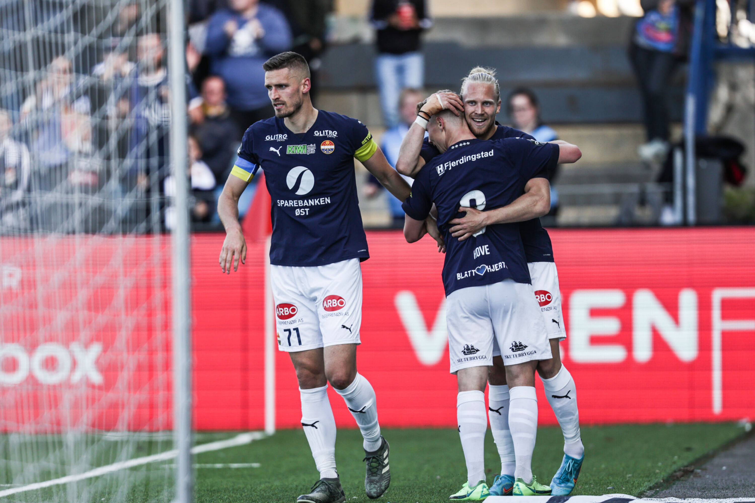 Fortsatte målfesten - puster topplagene i nakken
