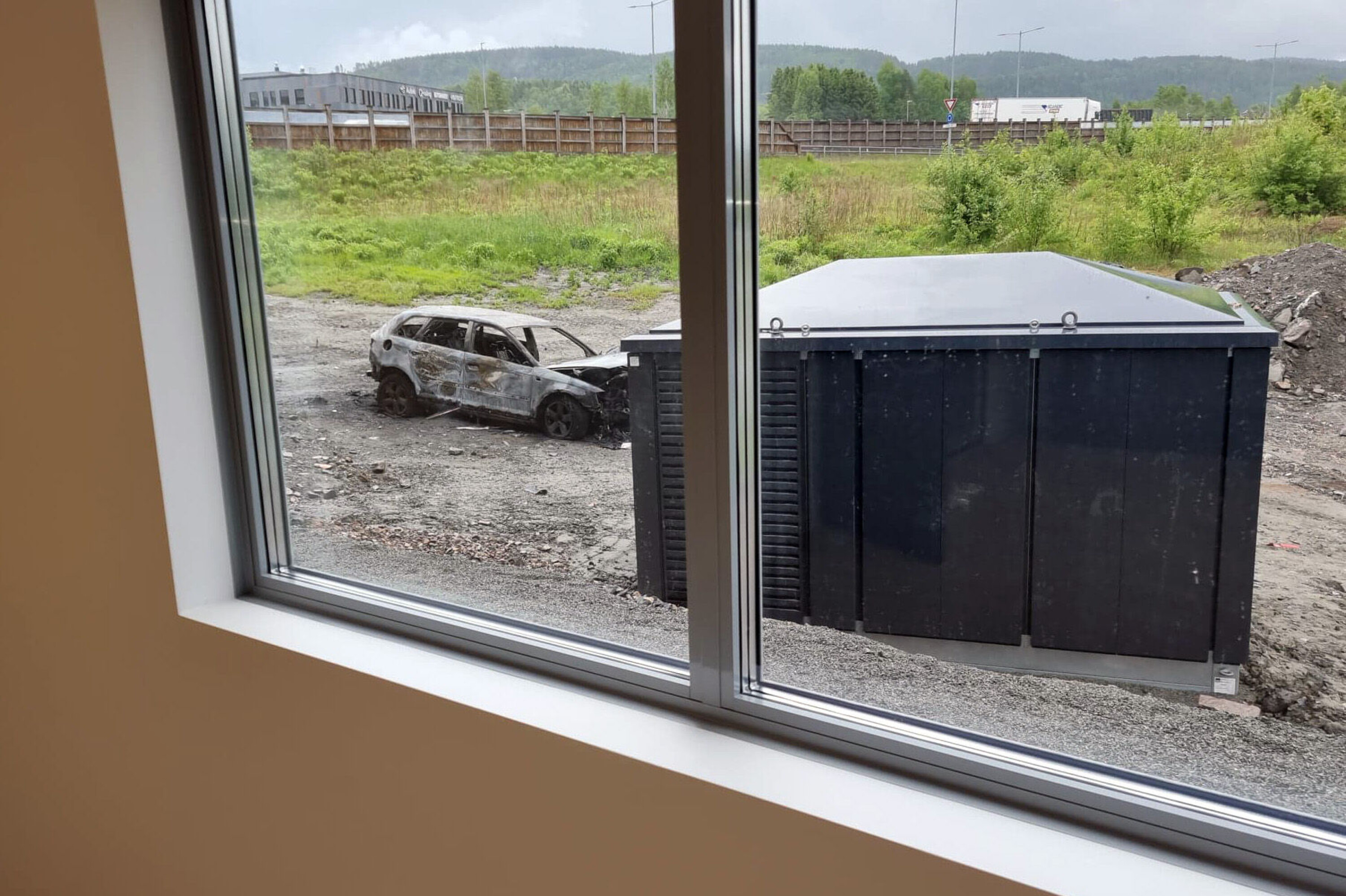 INNEFRA: Thomas Messel fikk orkesterplass til brannen fra jobben, men fryktet for trafostasjonen utenfor.