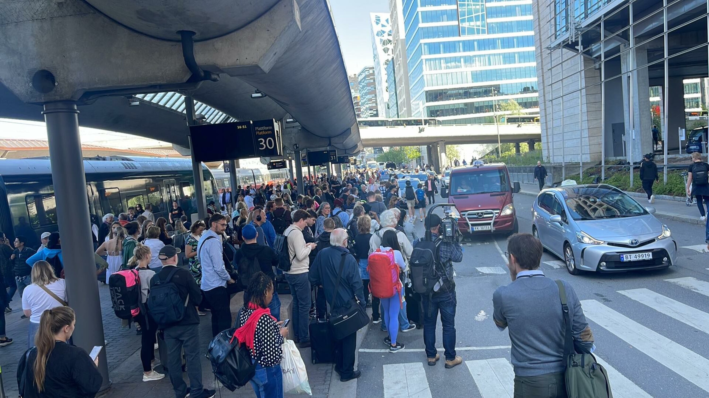 Togtrafikken lammet på Oslo S fredag ettermiddag