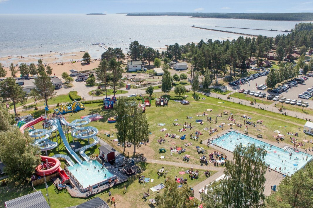 Sandstrand og minigolf på Byske Havsbad. Sandstrand og minigolf på Byske Havsbad.