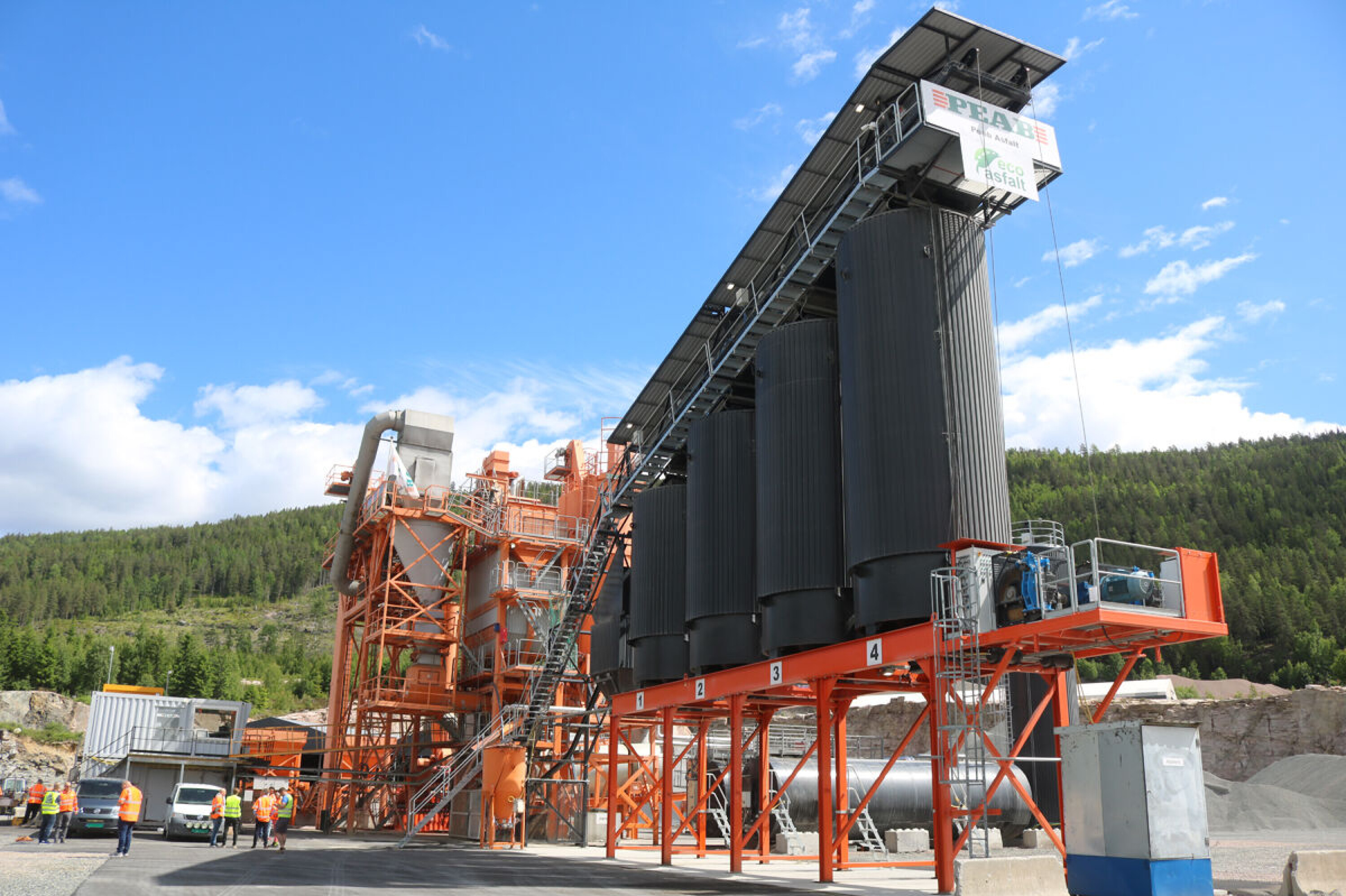 Byttet ut fossilt brensel med biobrensel og halverte CO2-utslippene