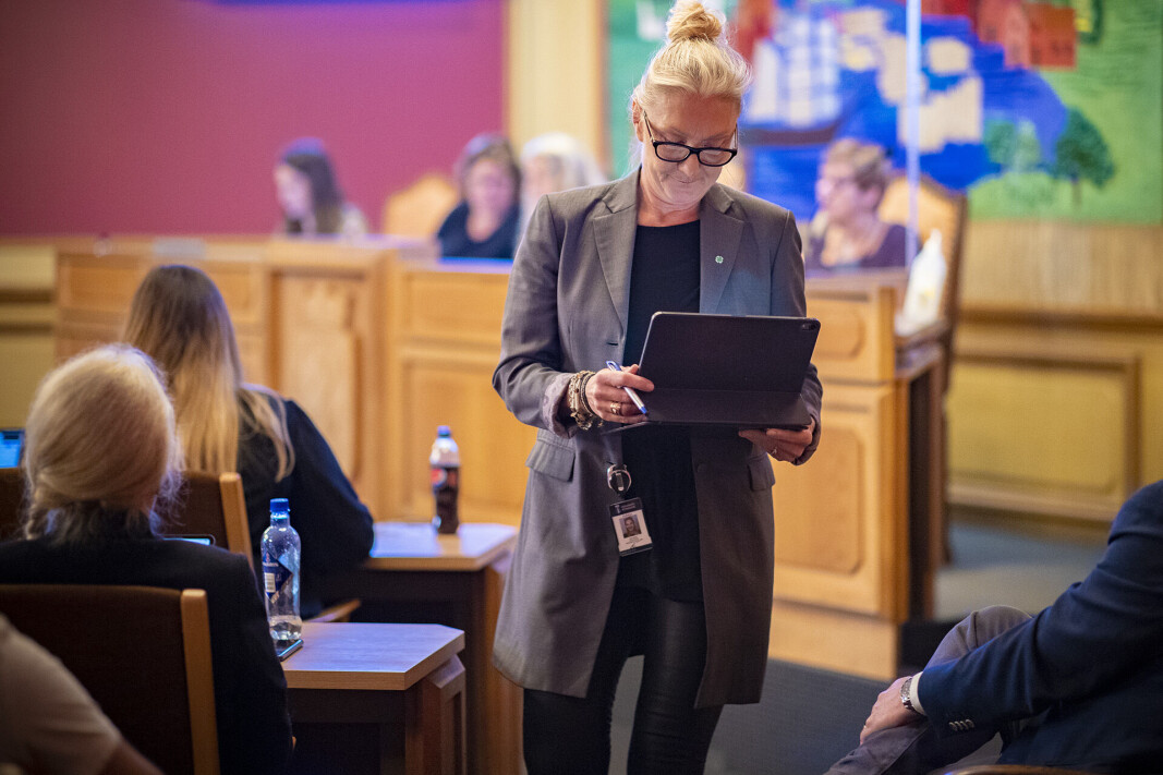 <span class=" italic" data-lab-italic_desktop="italic"><span class=" font-weight-bold" data-lab-font_weight_desktop="font-weight-bold">VELTET LASSET: </span>Gro Nyhus og Senterpartiet brøt med Ap og vraket samtidig sykehjemsavtalen.</span> <span class=" italic" data-lab-italic_desktop="italic"><span class=" font-weight-bold" data-lab-font_weight_desktop="font-weight-bold">VELTET LASSET: </span>Gro Nyhus og Senterpartiet brøt med Ap og vraket samtidig sykehjemsavtalen.</span>
