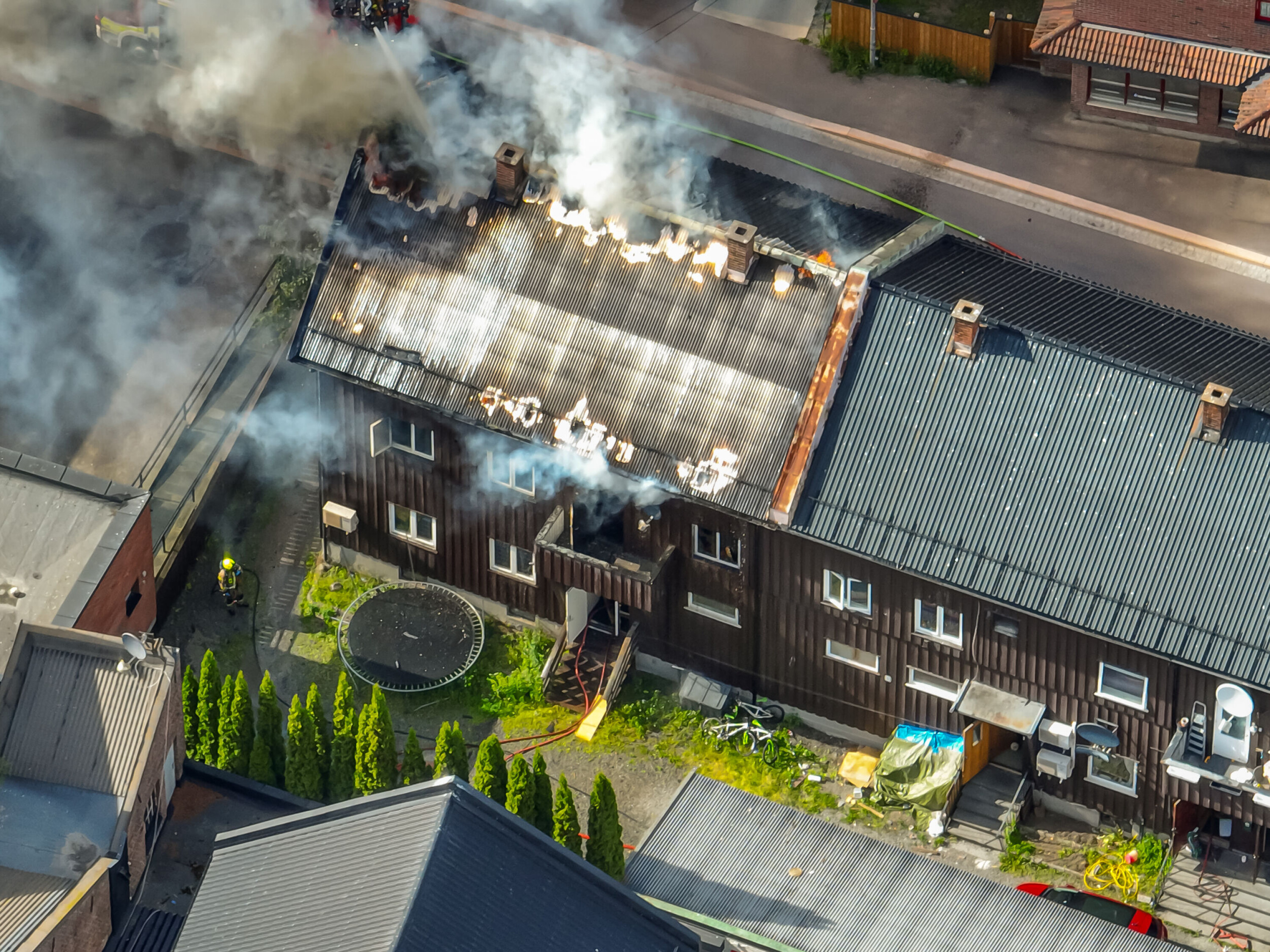 Brann på Brakerøya: - Sett løpende vekk fra stedet