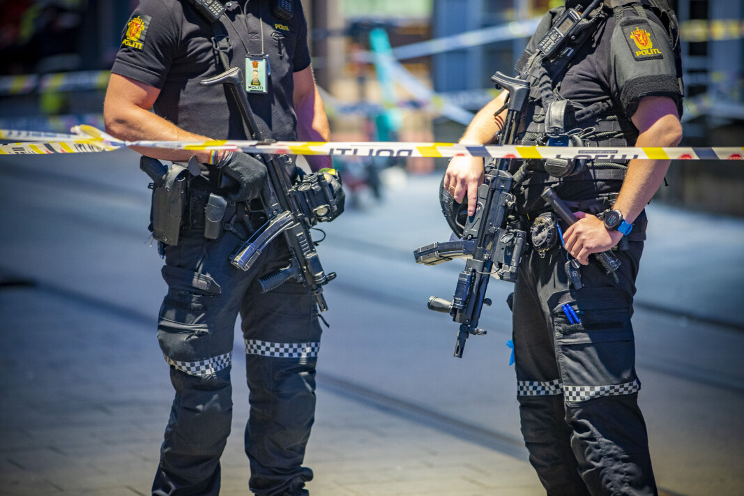 INNFØRER BEVÆPNING: Politiet har innført generell bevæpning inntil videre. INNFØRER BEVÆPNING: Politiet har innført generell bevæpning inntil videre.