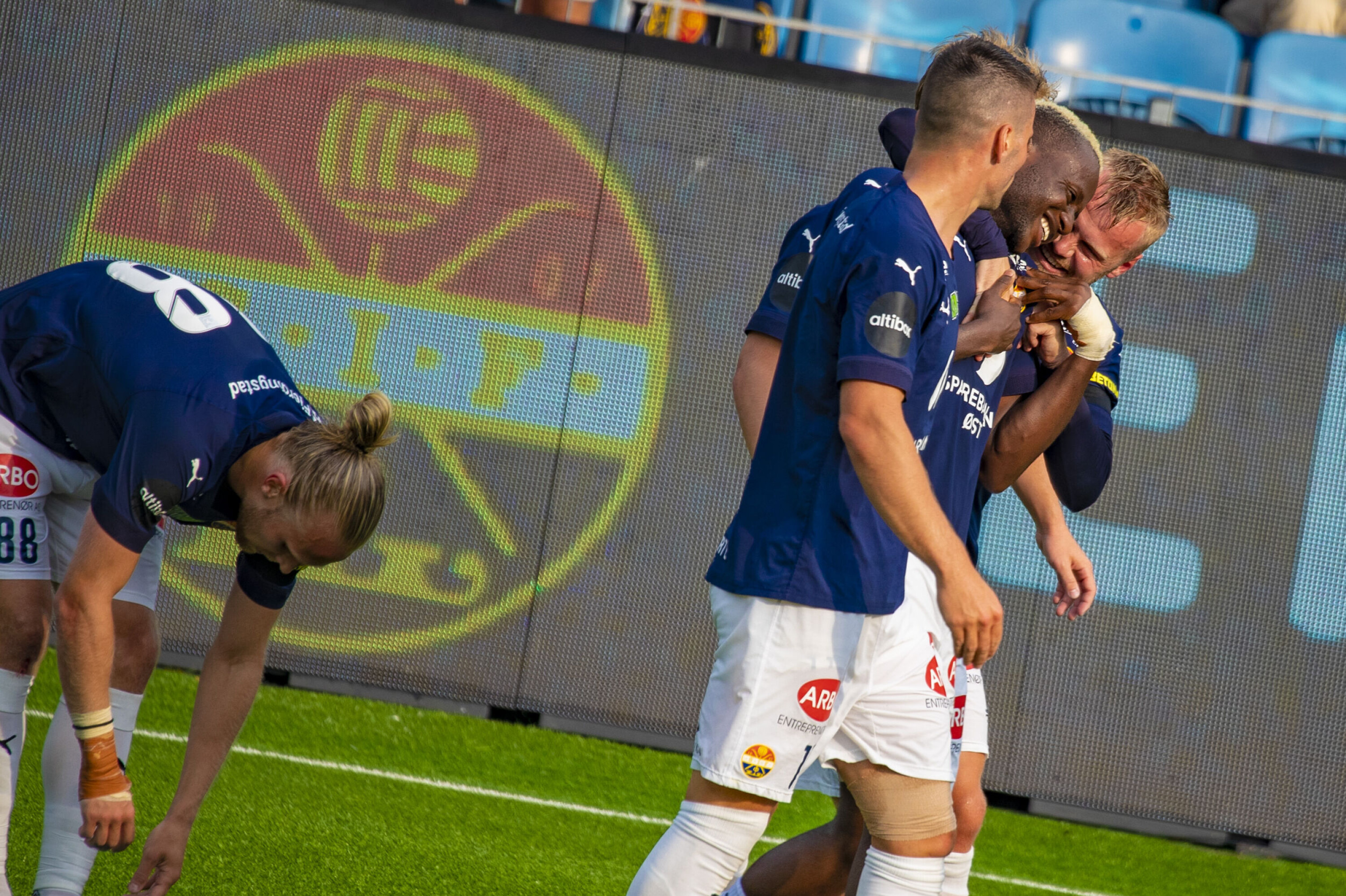 Godset reiste kjærringa - knuste serielederen 3-0