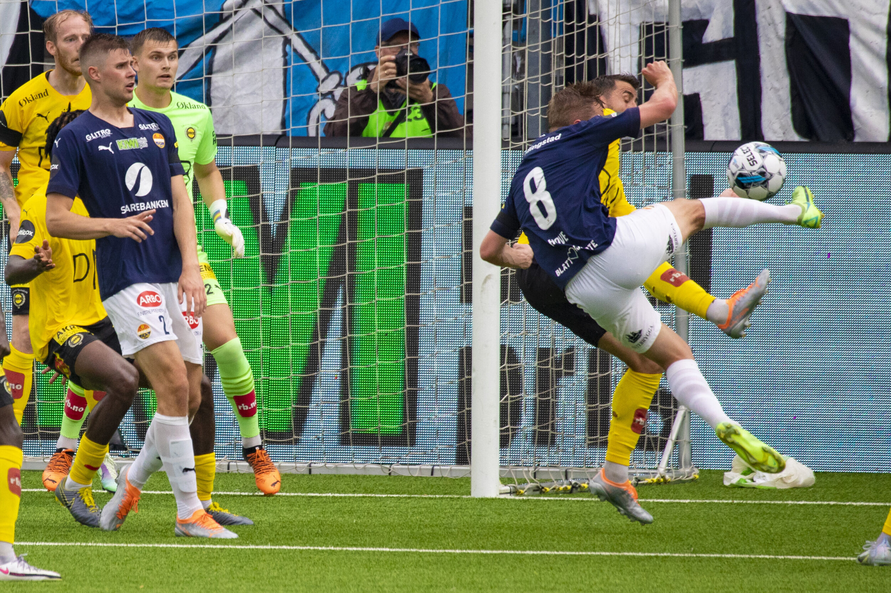 Godset reiste kjærringa - knuste serielederen 3-0