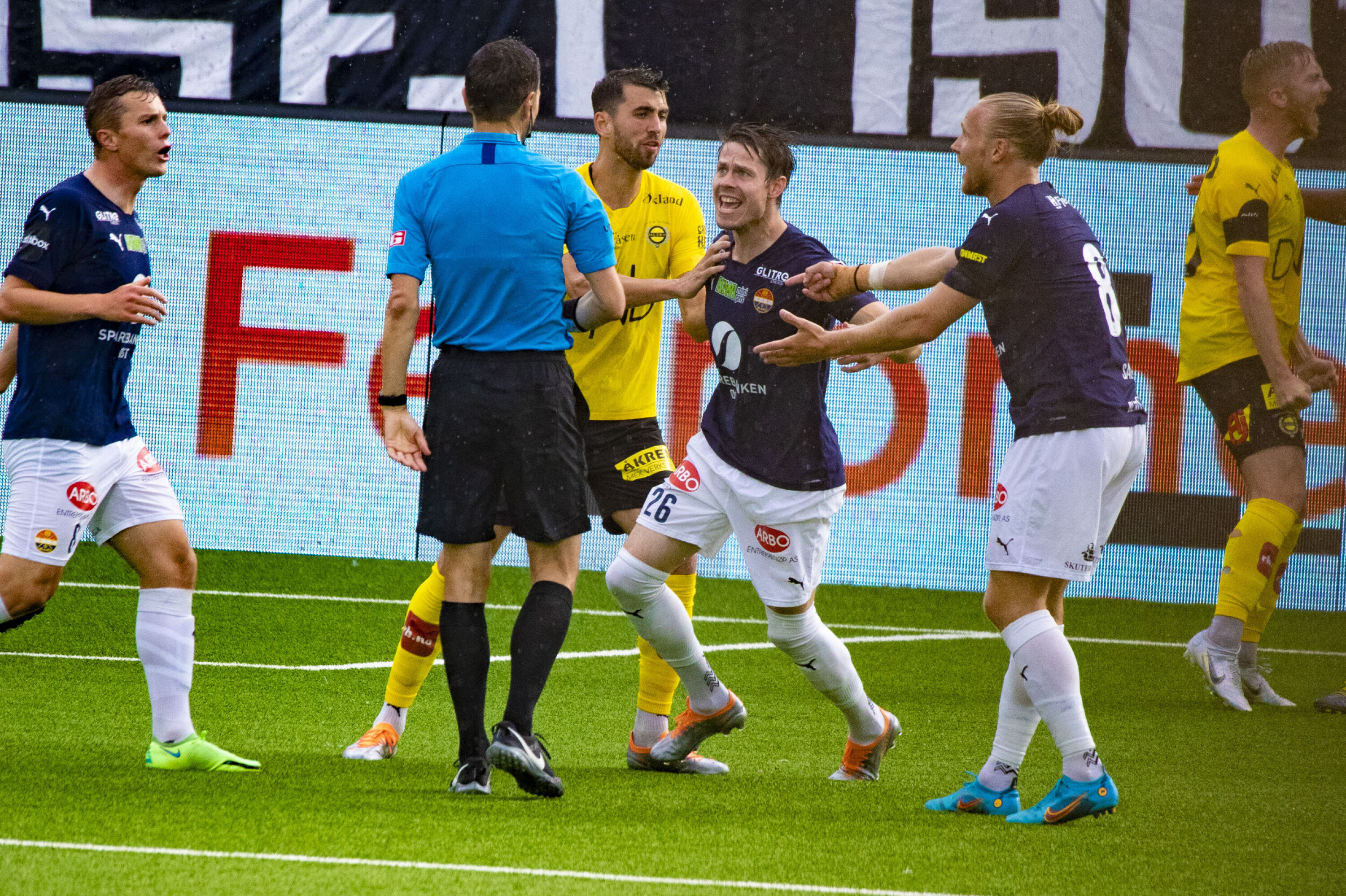 Godset reiste kjærringa - knuste serielederen 3-0