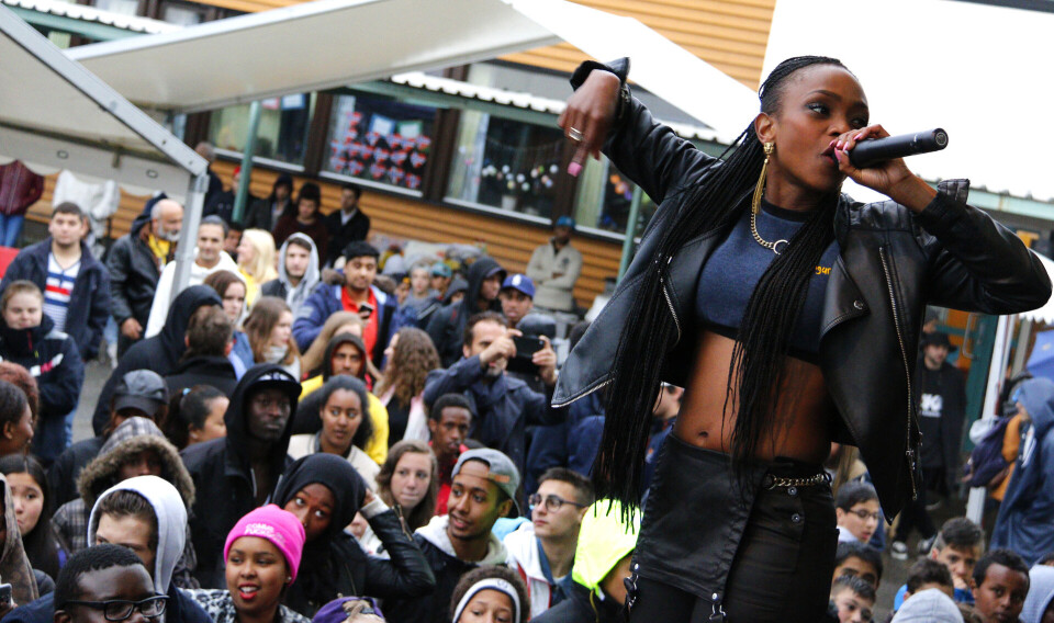 SKAPTE LIV: En sprudlende Stella Mwangi hadde ingen problemer med å få med seg publikum. SKAPTE LIV: En sprudlende Stella Mwangi hadde ingen problemer med å få med seg publikum.