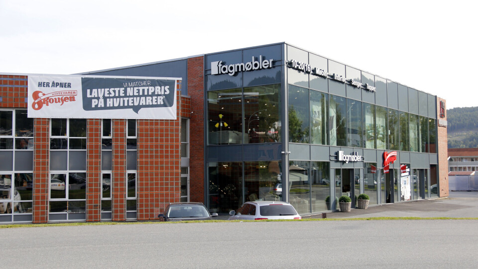 SENTRAL ANKOMST: Her i det gamle Bohus-bygget på Åssiden åpner Skousen ved siden av Fagmøbler.