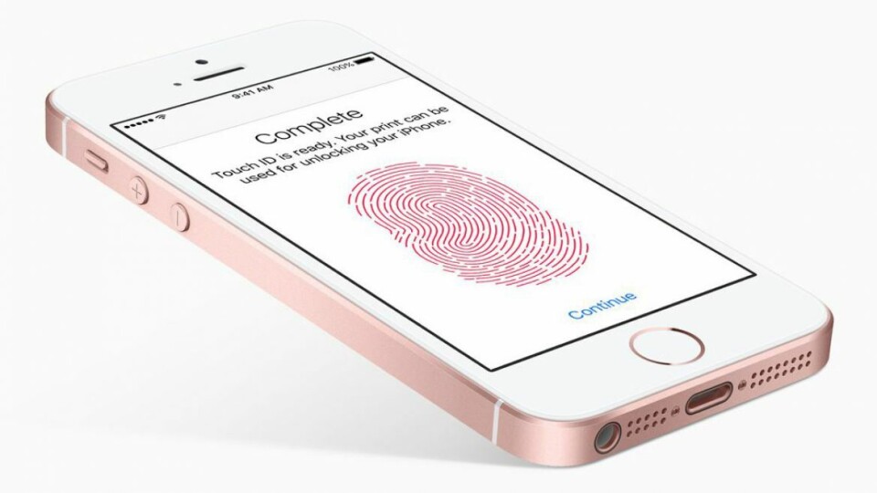 IPHONE SE: Endelig en ny toppmodell fra Apple for de som sverger til mindre smarttelefoner.