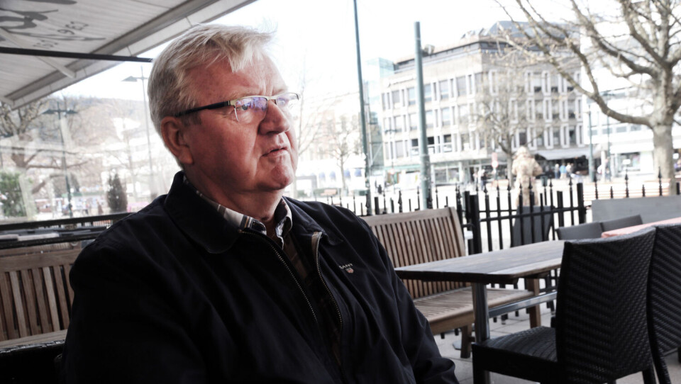 - Da jeg var ung kom det tatere til Svelvik. Jeg var engstelig i starten, for de var så ulik oss. Faren min sa til meg den gang at de ikke var farlige, selv om de var annerledes enn oss. Ofte kom de opp til oss, og da ropte faren min inn til moren min at hun måtte smøre noen nistepakker, forteller Ebbestad.