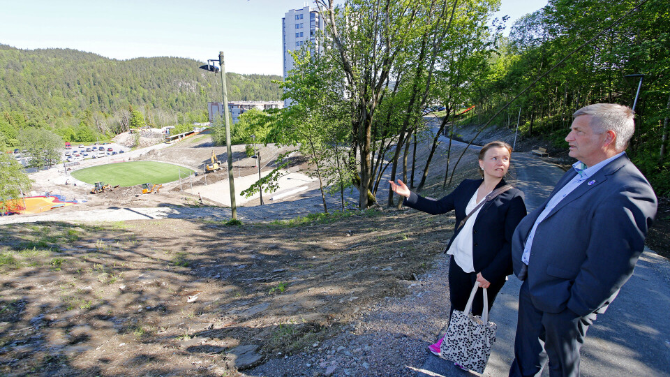 SISTE HÅND PÅ VERKET: Om to uker åpner den nye flerbruksparken i Dumpa på Fjell. Gravemaskinene er fortsatt i full sving, men ikke mye gjenstår.