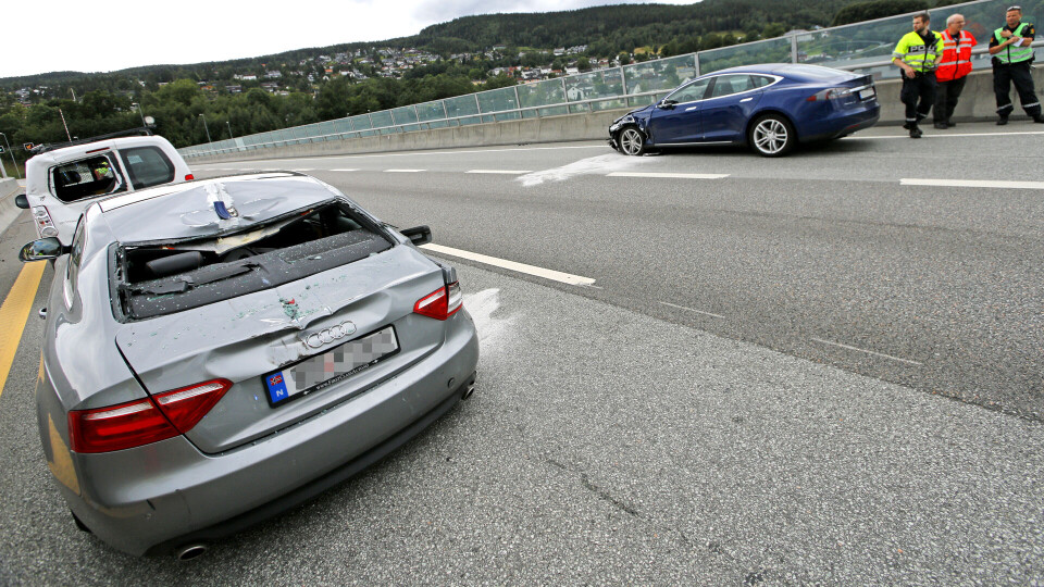 E18 sperret etter kjedekollisjon på motorveibrua