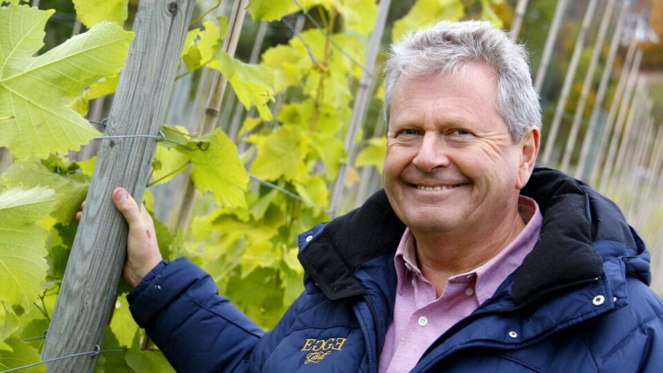 SATSER STORT: Marius Egge mener Lier har optimale forhold for produksjon av musserende vin.
