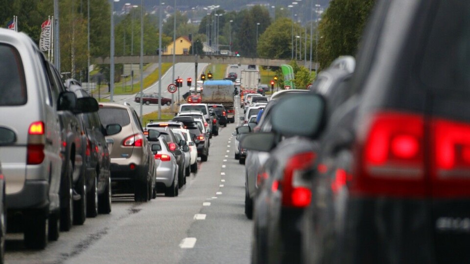 TO KØER SKAL BLI TIL ÉN: Rosenkrantzgata trafikkeres i dag av 30.000 kjøretøy i døgnet, hvorav ca. 420 av disse er busser i rute. Blir Buskerudby-tiltaket realisert, skal 29.580 av kjøretøyene benytte samme fil.
