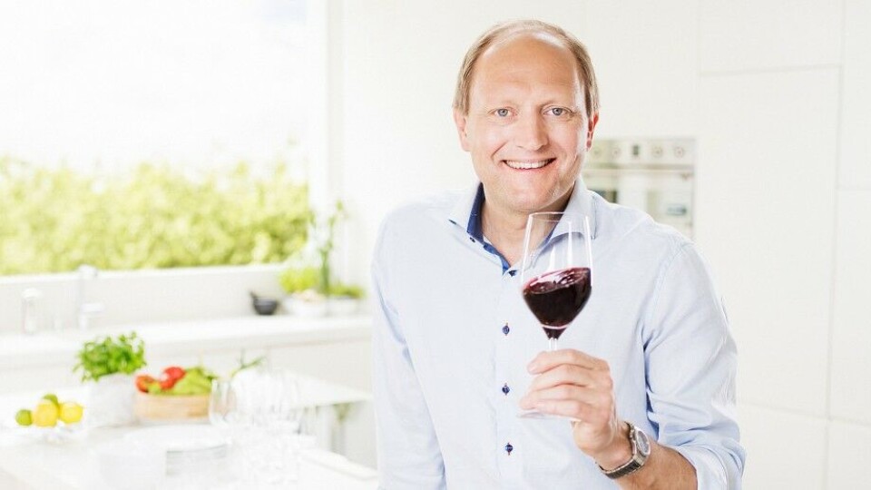VINKJENNER: Christer Berents er en av norges mest kjente vin-eksperter, og inviterer til en aften viet italiensk vin i Drammens Teater 25. januar. (FOTO: VINKILDEN)